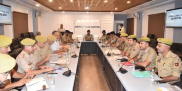 SSP Anantnag chairs Ops & crime review meeting at DPO Anantnag